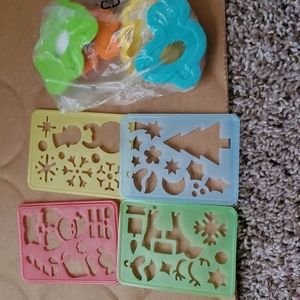 Tupperware cookie cutter & stencil set